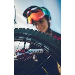 Lezyne Twin Kit Reifenreparaturset -Fahrradladen Twin Kit 2019 04 16 Lezyne Mountain Night 353 1800x1800